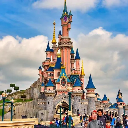 Disneyland Paris, Vallee Village ,paris , Villa, Garden , Syline Home, 120 M2 Nyaraló Serris