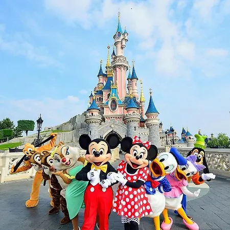 Disneyland Paris, Vallee Village ,paris , Villa, Garden , Syline Home, 120 M2 *